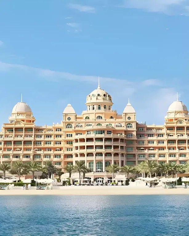 Raffles Residences & Penthouses Raffles Residences & Penthouses