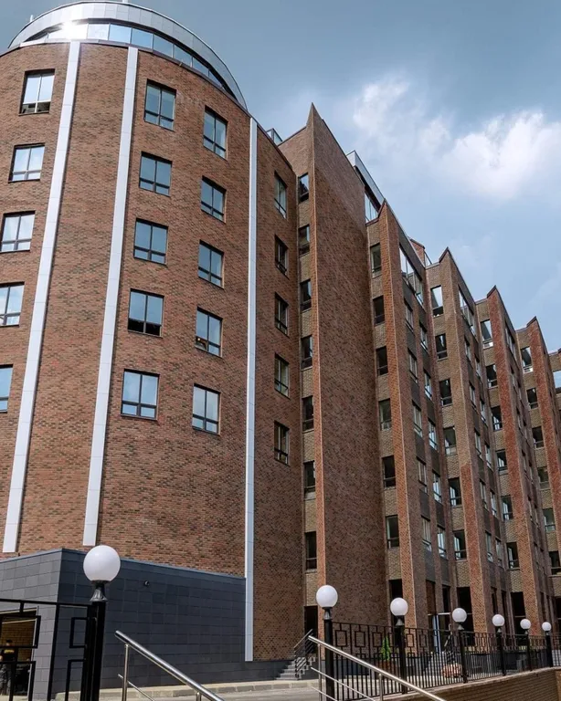 RIVERDALE APARTMENTS (Riverdeyl Apartaments) RIVERDALE APARTMENTS (Riverdeyl Apartaments)