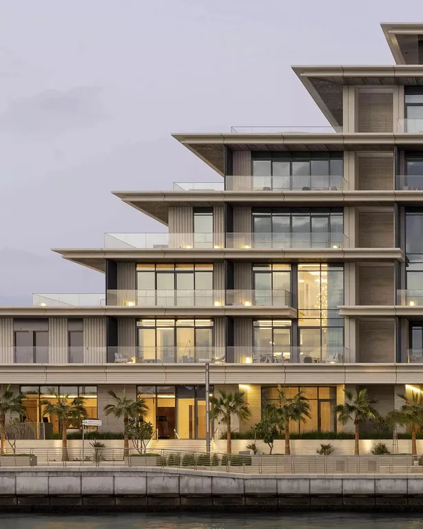 Four Seasons Private Residences Four Seasons Private Residences