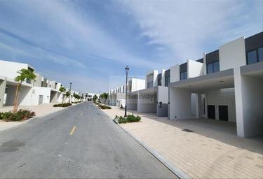 4-BD Townhouse Sale, 2,690 sq. ft. at La Rosa 4, La Rosa 4, Villanova, Dubai Land, Dubai, UAE #2 4-BD Townhouse Sale, 2,690 sq. ft. at La Rosa 4, La Rosa 4, Villanova, Dubai Land, Dubai, UAE #2