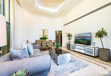 4-BD House Sale, 5,000 sq. ft., Garden Homes Frond D, Garden Homes, Palm Jumeirah, Dubai, UAE #2 4-BD House Sale, 5,000 sq. ft., Garden Homes Frond D, Garden Homes, Palm Jumeirah, Dubai, UAE #2