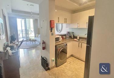 1-BD Apartment Sale, 597 sq. ft., Orra Harbour Residences and Hotel Apartments, Dubai Marina, Dubai, UAE #4