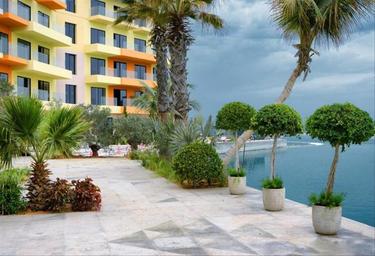 1-BD Apartment Sale, 679 sq. ft., Portofino Hotel, The Heart of Europe, The World Islands, Dubai, UAE #4