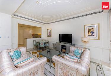4-BD Apartment Sale, 1,000 sq. ft., Palazzo Versace, Culture Village, Dubai, UAE #4