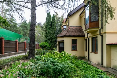 3-BD Townhouse Sale, 317 sq. m., Troitse-Lykovo, Strogino District, Severo-Zapadniy Administrative Okrug, Moscow, Russia #2 3-BD Townhouse Sale, 317 sq. m., Troitse-Lykovo, Strogino District, Severo-Zapadniy Administrative Okrug, Moscow, Russia #2