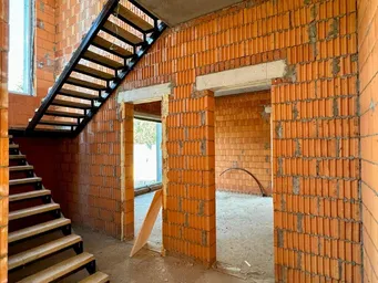 Продажа коттеджа 350 м², 4 спальни #3