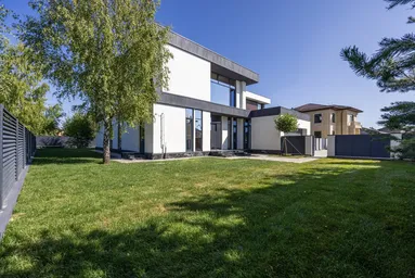 4-BD House Sale, 580 sq. m. at Онегино, Voronino Village, Istra City District, Moscow Region, Russia #3 4-BD House Sale, 580 sq. m. at Онегино, Voronino Village, Istra City District, Moscow Region, Russia #3
