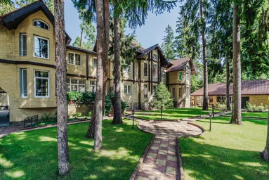 Продажа коттеджа 811 м², 6 спален в КП «Никологорское», посёлок Николина Гора, Одинцовский городской округ, Московская область, Россия #1 Продажа коттеджа 811 м², 6 спален в КП «Никологорское», посёлок Николина Гора, Одинцовский городской округ, Московская область, Россия #1