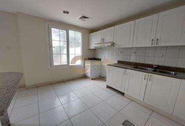 2-BD Townhouse Sale, 1,856 sq. ft., Springs 10, The Springs, Dubai, UAE #4