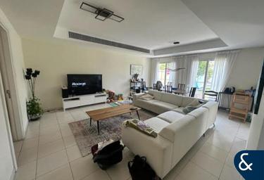 3-BD House Sale, 2,456 sq. ft., Springs 10, The Springs, Dubai, UAE #3 3-BD House Sale, 2,456 sq. ft., Springs 10, The Springs, Dubai, UAE #3