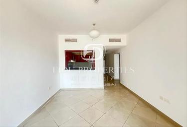 1-BD Apartment Sale, 692 sq. ft., Icon Tower 2, JLT Cluster L, Jumeirah Lake Towers, Dubai, UAE #2