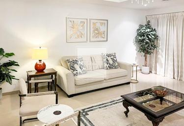 3-BD Apartment Sale, 1,000 sq. ft., Emirates Crown, Dubai Marina, Dubai, UAE #2