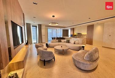 3-BD Apartment Sale, 1,000 sq. ft., Building 13B, City Walk, Dubai, UAE #1