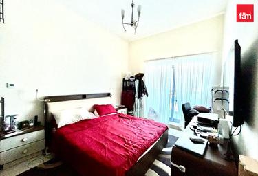 2-BD Apartment Sale, 1,000 sq. ft., Bermuda Views, Dubai Sports City, Dubai, UAE #3