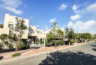 5-BD House Sale, 9,586 sq. ft., Meadows 8, Meadows, Dubai, UAE #3 5-BD House Sale, 9,586 sq. ft., Meadows 8, Meadows, Dubai, UAE #3