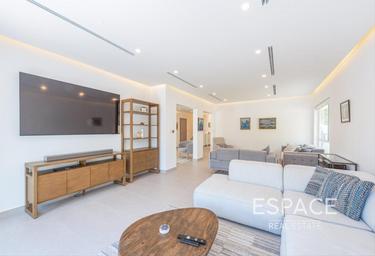 5-BD House Sale, 3,800 sq. ft., Meadows 1, Meadows, Dubai, UAE #4