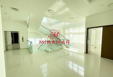 5-BD Apartment Sale, 1,000 sq. ft., Burooj Views, Marina Square, Al Reem Island, Abu Dhabi, UAE #2