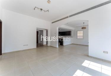 4-BD House Sale, 3,498 sq. ft., Mediterranean Villas, Jumeirah Village Triangle, Dubai, UAE #4