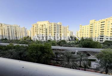 3-BD Apartment Sale, 1,000 sq. ft., Golden Mile 4, Golden Mile, Palm Jumeirah, Dubai, UAE #2