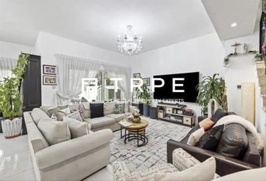 4-BD House Sale, 5,398 sq. ft., Circle Villas, Jumeirah Village Circle, Dubai, UAE #2 4-BD House Sale, 5,398 sq. ft., Circle Villas, Jumeirah Village Circle, Dubai, UAE #2