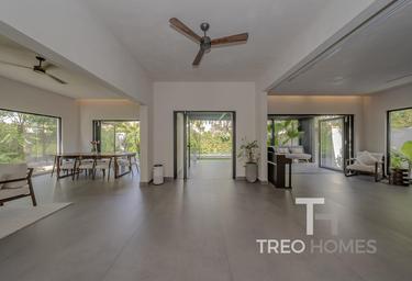 4-BD House Sale, 3,805 sq. ft., Meadows 1, Meadows, Dubai, UAE #3 4-BD House Sale, 3,805 sq. ft., Meadows 1, Meadows, Dubai, UAE #3