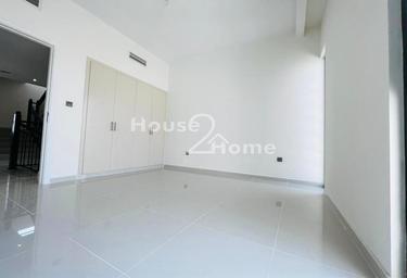 5-BD Townhouse Sale, 2,460 sq. ft., Claret, Damac Hills 2, Dubai, UAE #3 5-BD Townhouse Sale, 2,460 sq. ft., Claret, Damac Hills 2, Dubai, UAE #3