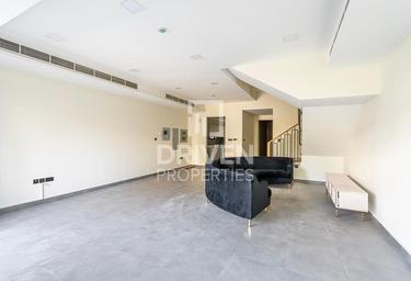 4-BD Townhouse Sale, 3,727 sq. ft., District 10, Jumeirah Village Circle, Dubai, UAE #2 4-BD Townhouse Sale, 3,727 sq. ft., District 10, Jumeirah Village Circle, Dubai, UAE #2