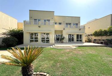 4-BD House Sale, 3,700 sq. ft., Meadows 8, Meadows, Dubai, UAE #2 4-BD House Sale, 3,700 sq. ft., Meadows 8, Meadows, Dubai, UAE #2