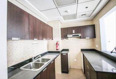 2-BD Apartment Sale, 1,000 sq. ft., Bermuda Views, Dubai Sports City, Dubai, UAE #2