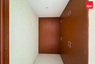 1-BD Apartment Sale, 1,000 sq. ft., Hub Canal 2, Hub-Golf Towers, Dubai Sports City, Dubai, UAE #3