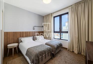 2-BD Apartment Sale, 1,000 sq. ft., Port de La Mer, La Mer, Jumeirah, Dubai, UAE #4