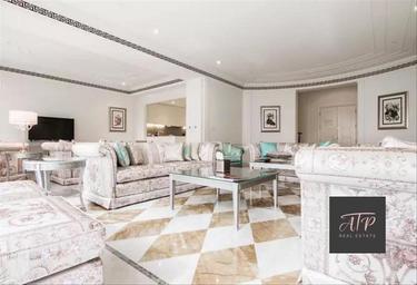 3-BD Apartment Sale, 1,000 sq. ft., Palazzo Versace, Culture Village, Dubai, UAE #1