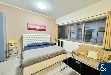 Apartment Sale, 990 sq. ft., Executive Tower B, Executive Towers, Business Bay, Dubai, UAE #3