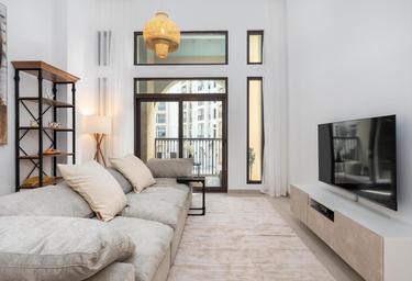 1-BD Apartment Sale, 836 sq. ft., Lamtara 2, Madinat Jumeirah Living, Umm Suqeim, Dubai, UAE #2