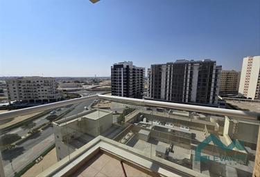 3-BD Apartment Sale, 1,000 sq. ft., Mazaya 8, Queue Point, Dubai Land, Dubai, UAE #1