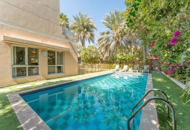 5-BD House Sale, 4,000 sq. ft., Meadows 8, Meadows, Dubai, UAE #1 5-BD House Sale, 4,000 sq. ft., Meadows 8, Meadows, Dubai, UAE #1