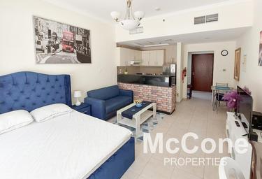 Apartment Sale, 444 sq. ft., Burj Al Nujoom, Downtown Dubai, Dubai, UAE #1