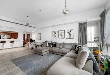 2-BD Apartment Sale, 1,000 sq. ft., Marina Residences 4, Marina Residences, Palm Jumeirah, Dubai, UAE #1 2-BD Apartment Sale, 1,000 sq. ft., Marina Residences 4, Marina Residences, Palm Jumeirah, Dubai, UAE #1