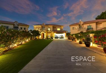 4-BD House Sale, 5,300 sq. ft., Entertainment Foyer, European Clusters, Jumeirah Islands, Dubai, UAE #3 4-BD House Sale, 5,300 sq. ft., Entertainment Foyer, European Clusters, Jumeirah Islands, Dubai, UAE #3
