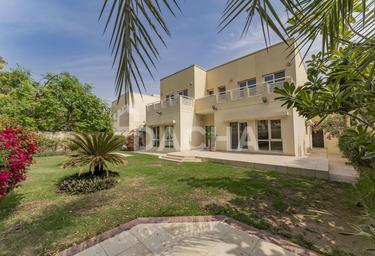 4-BD House Sale, 5,900 sq. ft., Meadows 8, Meadows, Dubai, UAE #2 4-BD House Sale, 5,900 sq. ft., Meadows 8, Meadows, Dubai, UAE #2