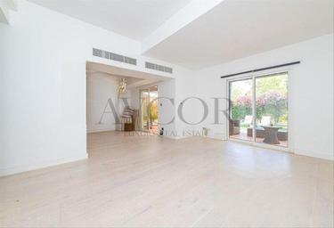 3-BD Townhouse Sale, 2,507 sq. ft., Forat, The Lakes, Dubai, UAE #1 3-BD Townhouse Sale, 2,507 sq. ft., Forat, The Lakes, Dubai, UAE #1