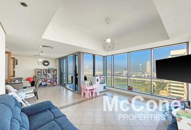 2-BD Apartment Sale, 1,000 sq. ft., Golf Tower 3, Golf Towers, The Views, Dubai, UAE #2