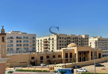 1-BD Apartment Sale, 842 sq. ft., Mazaya 10B, Queue Point, Dubai Land, Dubai, UAE #2
