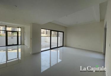 5-BD Townhouse Sale, 3,993 sq. ft., Brookfield 1, Brookfield, DAMAC Hills, Dubai, UAE #2 5-BD Townhouse Sale, 3,993 sq. ft., Brookfield 1, Brookfield, DAMAC Hills, Dubai, UAE #2