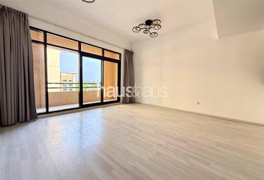 3-BD Apartment Sale, 1,000 sq. ft., The Views 1, The Views, Dubai, UAE #2