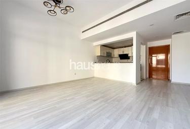 3-BD Apartment Sale, 1,000 sq. ft., The Views 1, The Views, Dubai, UAE #3