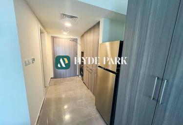 Apartment Sale, 400 sq. ft., Leonardo Residences, Masdar City, Abu Dhabi, UAE #4