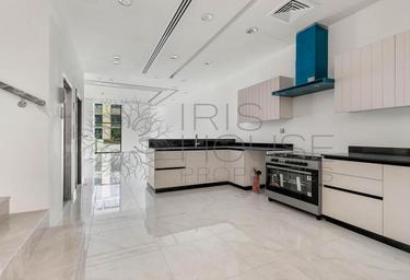 4-BD Townhouse Sale, 3,163 sq. ft., District 11, Jumeirah Village Circle, Dubai, UAE #2 4-BD Townhouse Sale, 3,163 sq. ft., District 11, Jumeirah Village Circle, Dubai, UAE #2