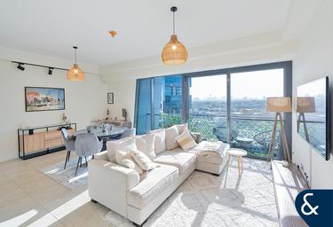 2-BD Apartment Sale, 1,000 sq. ft., Goldcrest Views 1, JLT Cluster V, Jumeirah Lake Towers, Dubai, UAE #1