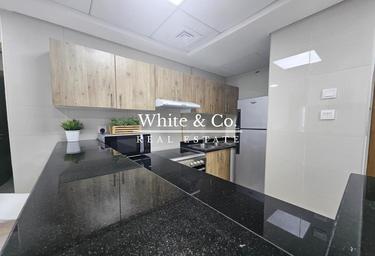 1-BD Apartment Sale, 737 sq. ft., Continental Tower, Dubai Marina, Dubai, UAE #3